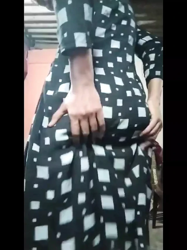 Мясистая девушка Mallu тверкает в сари - тряска попкой дези бхабхи