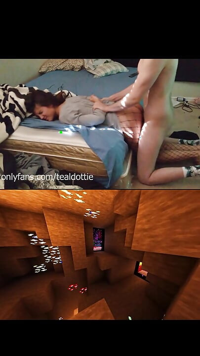 Fileli üniversiteli kız arkadaş minecraft parkour ile sikiliyor