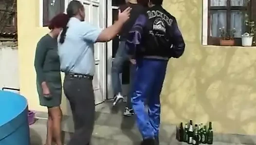 Büyük ya da küçük olsun - bugün hepimiz sikişiyoruz