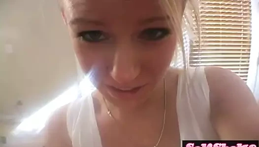 Footjob genç gets seksi ile oyuncak