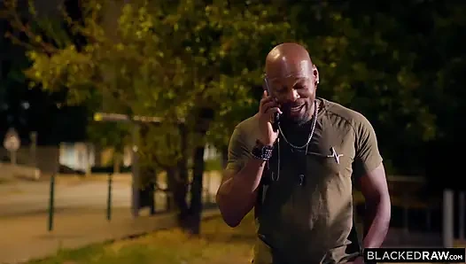 Blackedraw büyük zenci çılgın ateşli Britney Dutch sikiliyor ve yayına giriyor