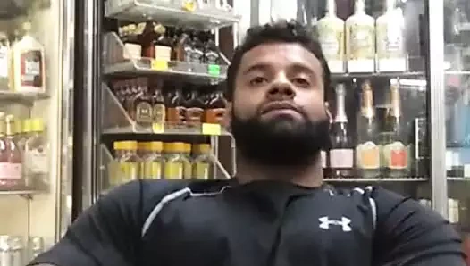 Johnathon martinez yalnız çalışıyor