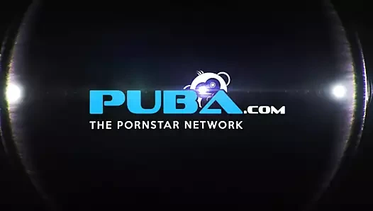 Seksi yıldız çiçeği oynuyor ile ona favori seks oyuncağı