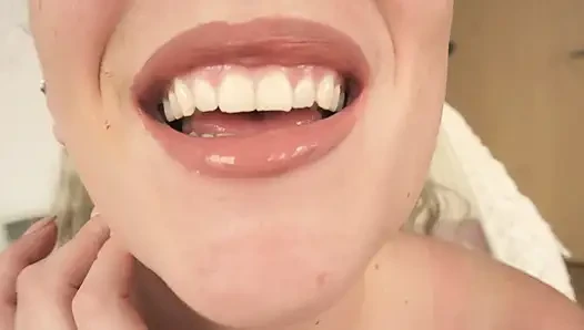 Giantess küçük bir tuzak kuruyor