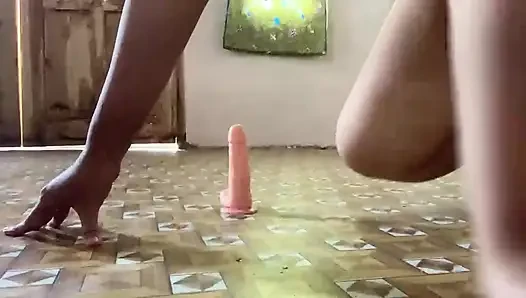Lonely Aunt Anna Playing With Her Pussy With A Dildo