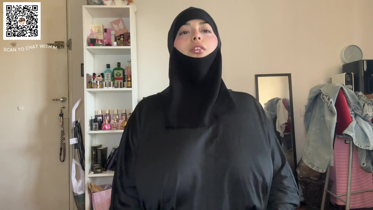Huge titty muslim American slut gives you a joi