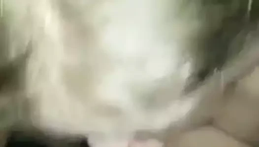 Tombul bebek berbat bir büyük çük