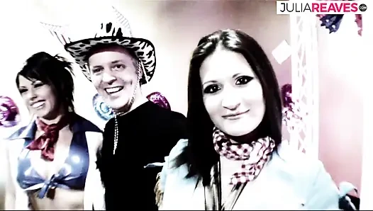 Ateşli kızlar büyük yarağa sertçe biniyor ve boşalıyor