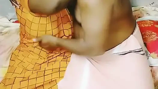 Hintli evli kadın ve kocası amına masaj performans videoları