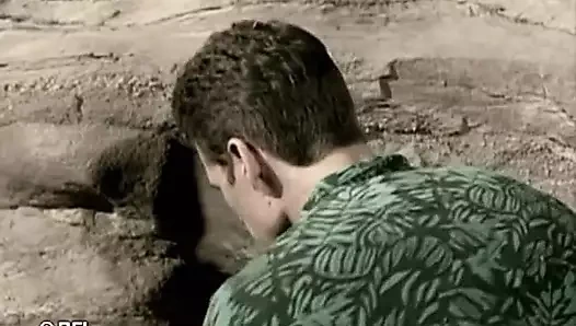 Topuklu olgun kıllı amcıklı kadın