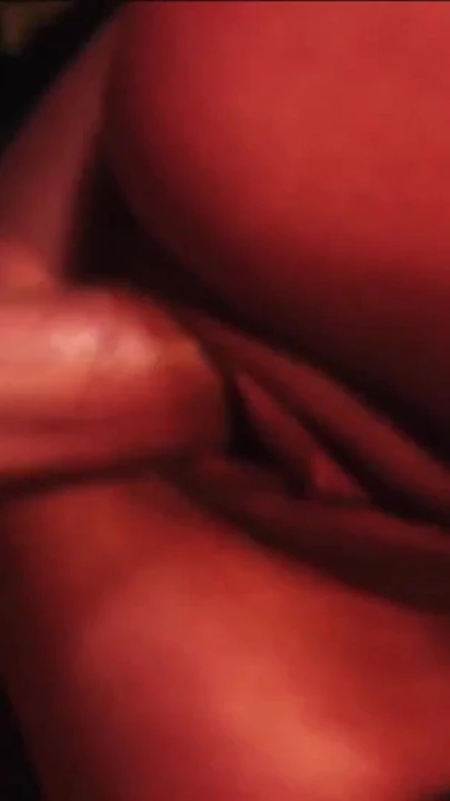 "Asyalı kıllı amcık yabancı bir yarakla sikiliyor"