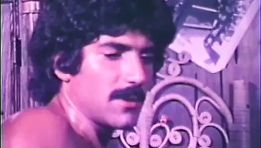 Yoğun üçlü ilişki