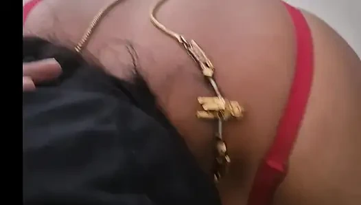 Hintli ateşli büyük memeli komşu teyze yarağımı güzelce emiyor