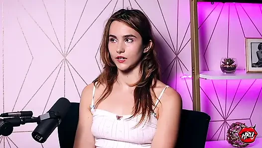 Ophelia Fae yetişkin eğlencesinde lezbiyen olarak gerçek kalmaya devam ediyor