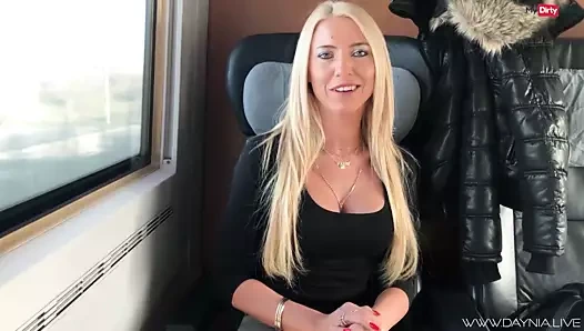 Hamburg'daki pis sürtük! alman sarışın tüm deliklerde sert becerdin alır - yüz