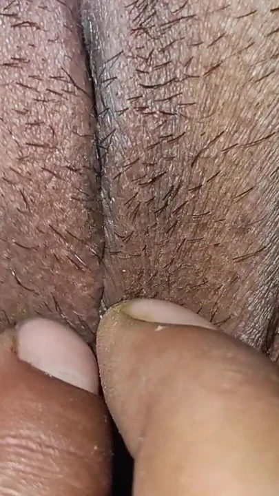 Bhartiya bhabi ki chut ko sehlaya chut ka pani piya | Clip 1
