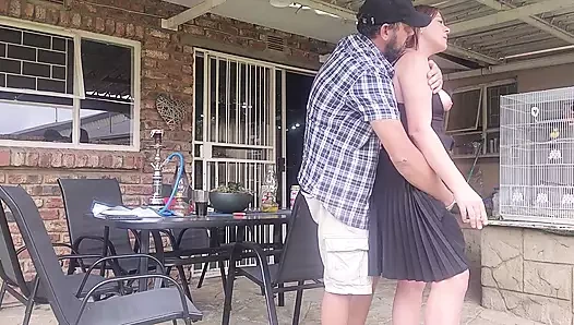 Üvey kız kardeşimi mutfakta sikiyorum