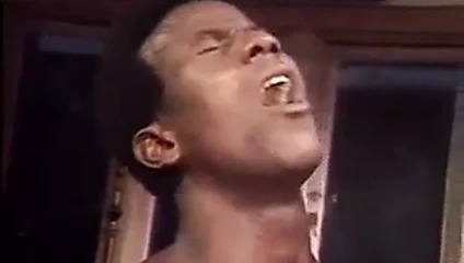 Bbc vurma bir sulu kıllı kedi