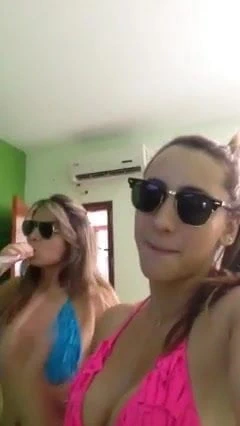 Cheirando lolo Universitario