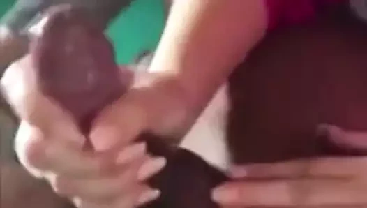 Yağlı bbc gets handjob izlerken porno