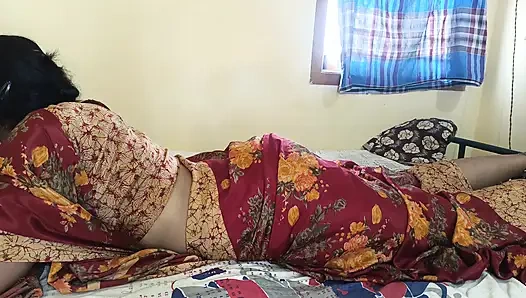 Red color saree cheating Housewife 2