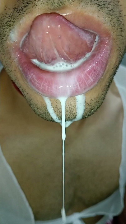 Deepthroat latino salyalı ahegao, tükürük, öpüşme, itaatkâr, oral sikme | Klip 2