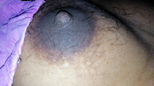 Hintli teyze sikişiyor sonra tam vücut rahatlıyor