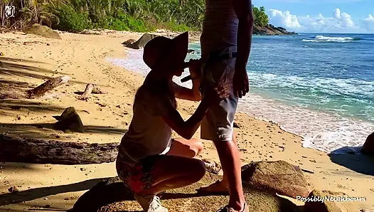 Cenneti sikiyor - cennet gibi bir yerde açık havada seks