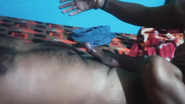 Güzel Hintli kadın emiyor