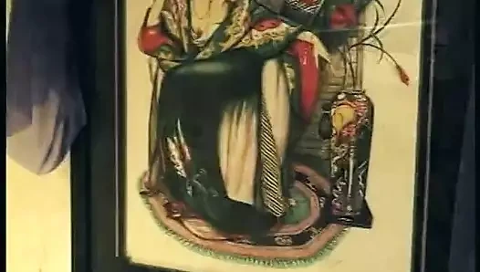 Çarpıcı koyu saçlı lezbiyen sürtük ile büyük memeler gider aşağı üzerinde ona bayan arkadaş