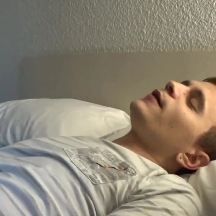 Theo ve Alex ile amatör twink seks kaseti