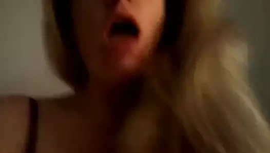 Jessy bxxx horoz dalga geçiyor ve görüşmeler kirli için koca