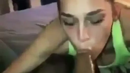 ıslak beyaz ağız