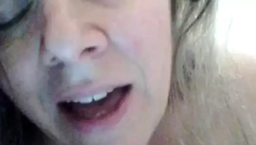 Seksi bebek bir şarkı söylüyor brenda jusrices