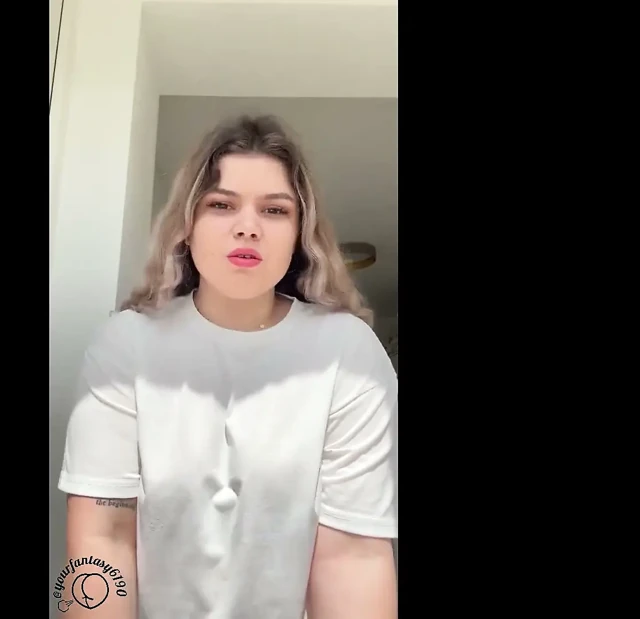 Beyaz içinde osurmalı yüz