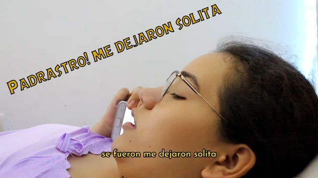 Üvey kızım evde yalnızsın ve seni görmeye geliyorum seni çok iyi sikişmek için