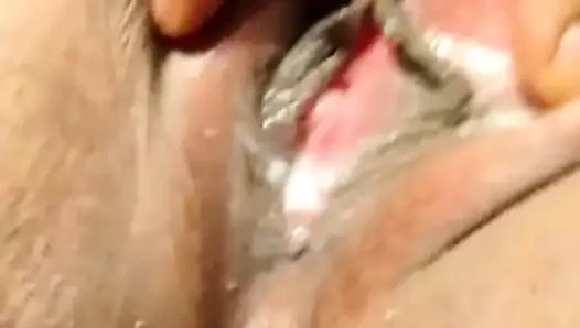 kremalı pasta gösteriliyor