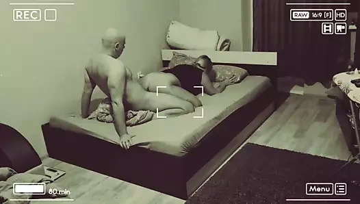 Kocası için bu aldatma videosunu kaydetmesini istedi