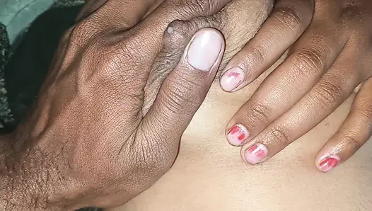 Christmas day ki khusi me Indian bhabhi ki thukai ki Desi big nipples