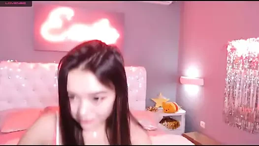 Genç Asyalı kız seks oyuncakları ile oynuyor, çıplak eşek orgazm