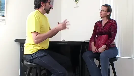 Klasik sakso yüze boşalma ateşli kız Cynthia Pendragon