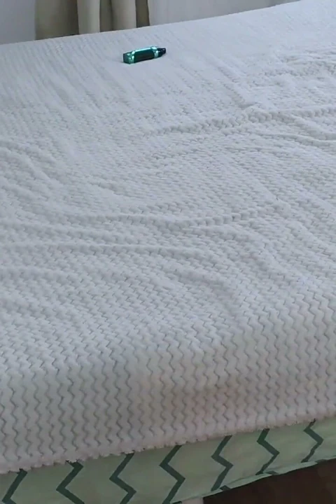 Bölüm 2 gırtlağına kadar alıyor twink büyük yarak alıyor