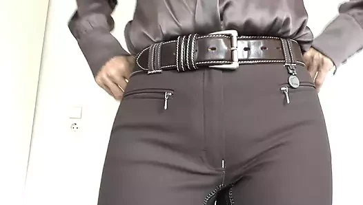 Bakış açısı: şımartıcı seksi binici pantolon götü ve 31 talimatı