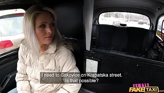 Kadın sahte taksi - boksör nakavt sarışınla sikişiyor