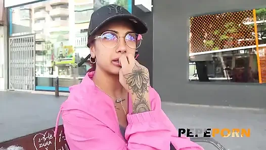 Valeria del rio'nun sıkı götü tekrar iş yapıyor ve sert bir anal sekse ihtiyacı var