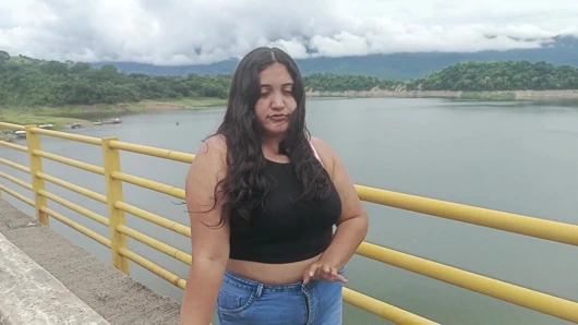 Kız erkek arkadaşı tarafından terk ediliyor teslimatla seks yapıyor