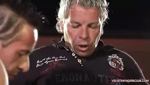 Kadife eş değiştirenler kulübü striptizci grup seks