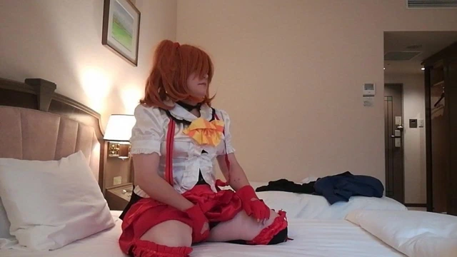 Jpanese crossdoressor honoka08 cosplay ile mastürbasyon yapıyor