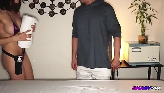 Shay'nin mutlu sonlu derin dalışı