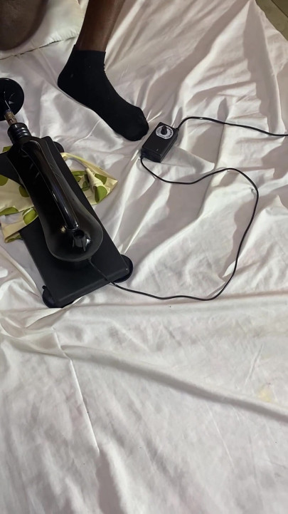18 inçlik Dildo Beni Sikiyor